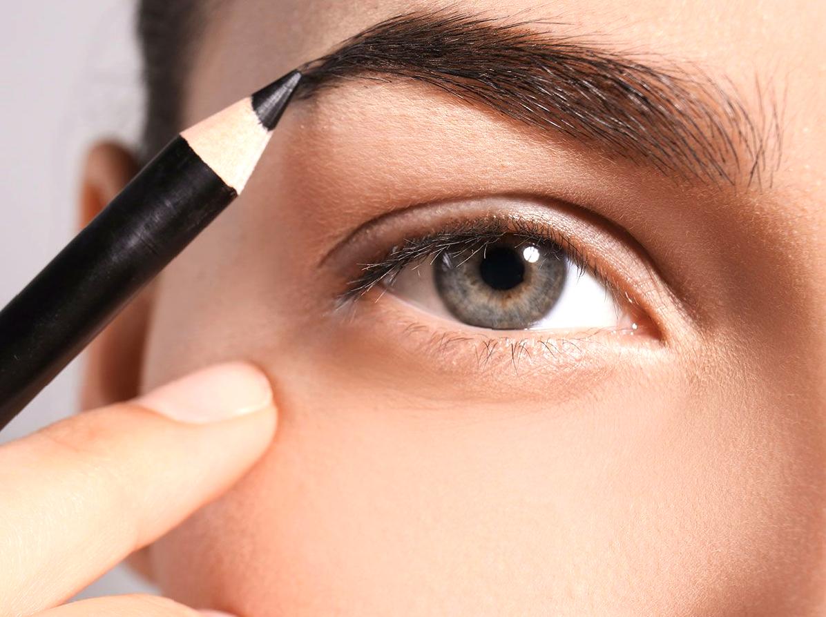 Quick Tips for Filling in Your Eyebrows in Three Easy Steps